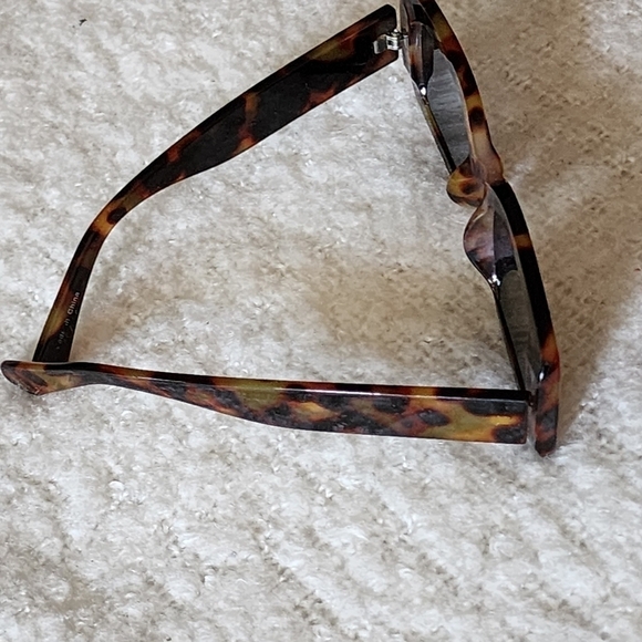 VINTAGE rectangular tortoise sunglasses - Picture 3 of 4